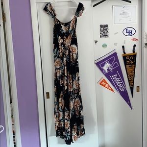 Floral off the shoulder jumpsuit!